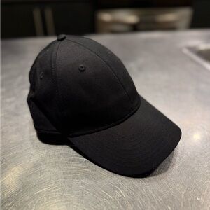H&M Black Cap